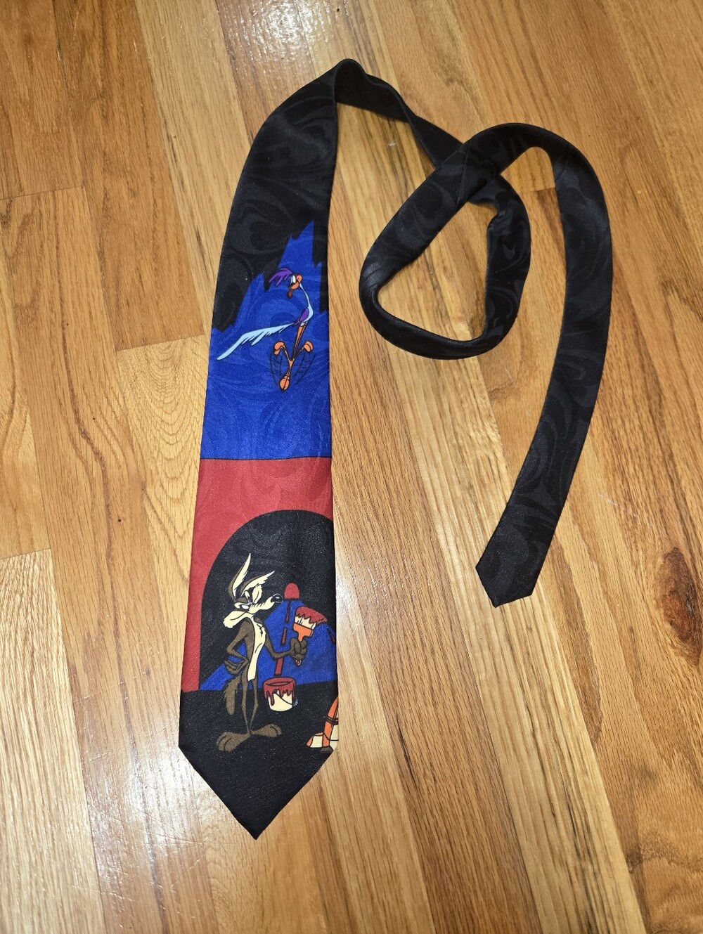 1994 Warner Bros. Wile E. Coyote and Roadrunner Novelty Tie